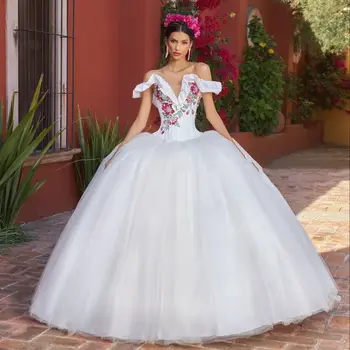 Белые платья Charro Quinceanera, бальное платье с открытыми плечами, тюлевые аппликации, пышные Мексиканские сладости, 16 платьев, 15 Anos