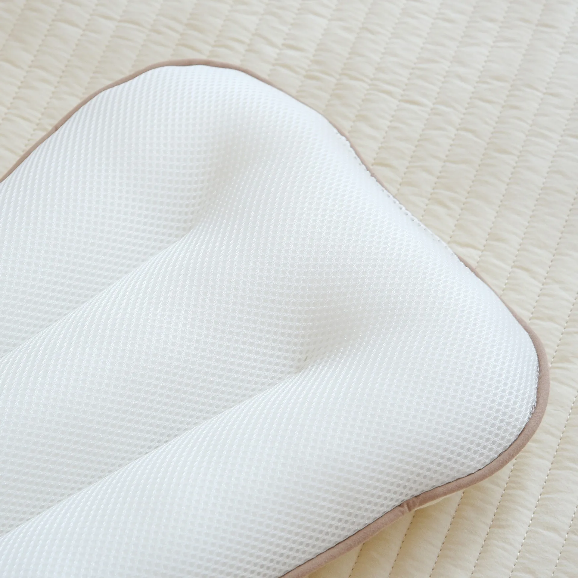 2023 Хлопчатобумажная Стеганая подушка для новорожденных Four Seasons Универсальная Плоская подушка из 3D-дышащей сетки для детей 2-5 лет 2