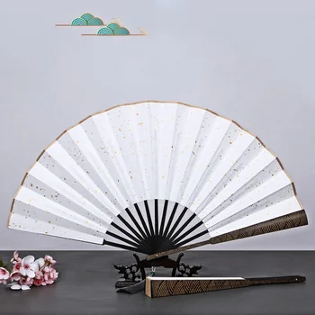 Новый веер в китайском стиле, облачный узор, резное золотое напыление, водонепроницаемый шелк-сырец, антикварная кисточка, мужской и женский танцевальный веер