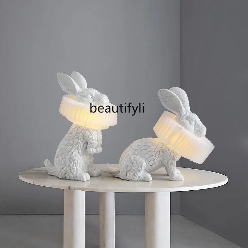Современная минималистичная прикроватная тумбочка для спальни, креативная настольная лампа для гостиной, столовой и кабинета, лампа для моделирования кролика из смолы 2
