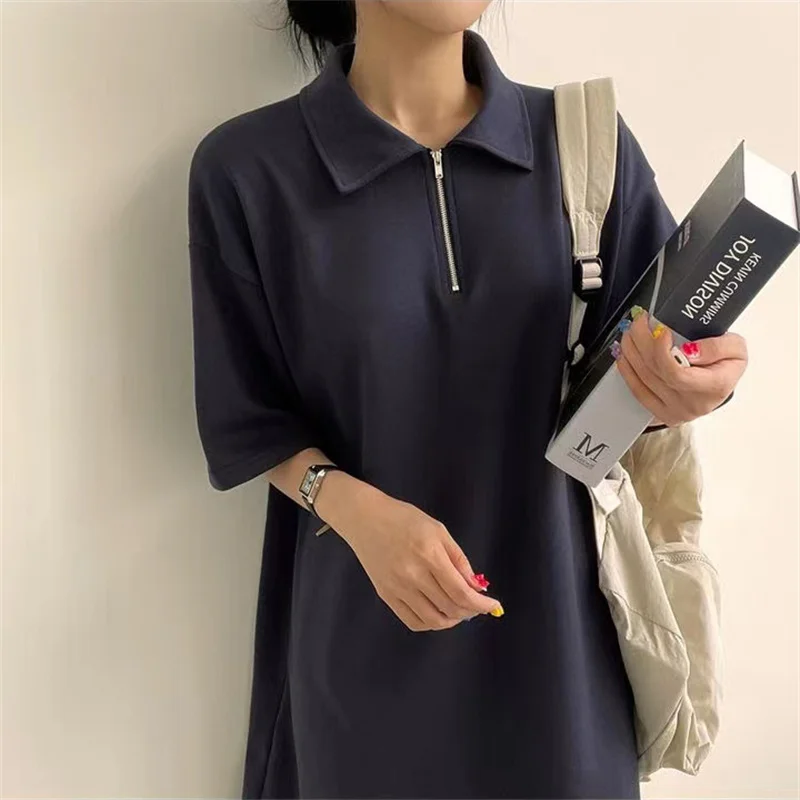 Корейское летнее женское платье-футболка 2023, Новое повседневное платье в стиле колледжа с отложным воротником, Модные свободные платья с коротким рукавом 4